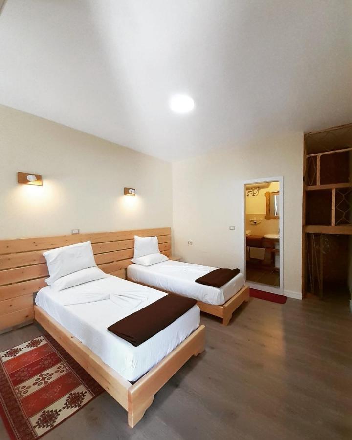 At Pikotiko'S - Korca City Rooms For Rent Extérieur photo