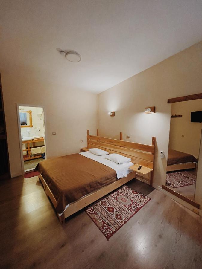 At Pikotiko'S - Korca City Rooms For Rent Extérieur photo