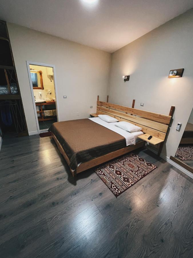 At Pikotiko'S - Korca City Rooms For Rent Extérieur photo