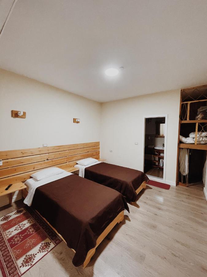 At Pikotiko'S - Korca City Rooms For Rent Extérieur photo