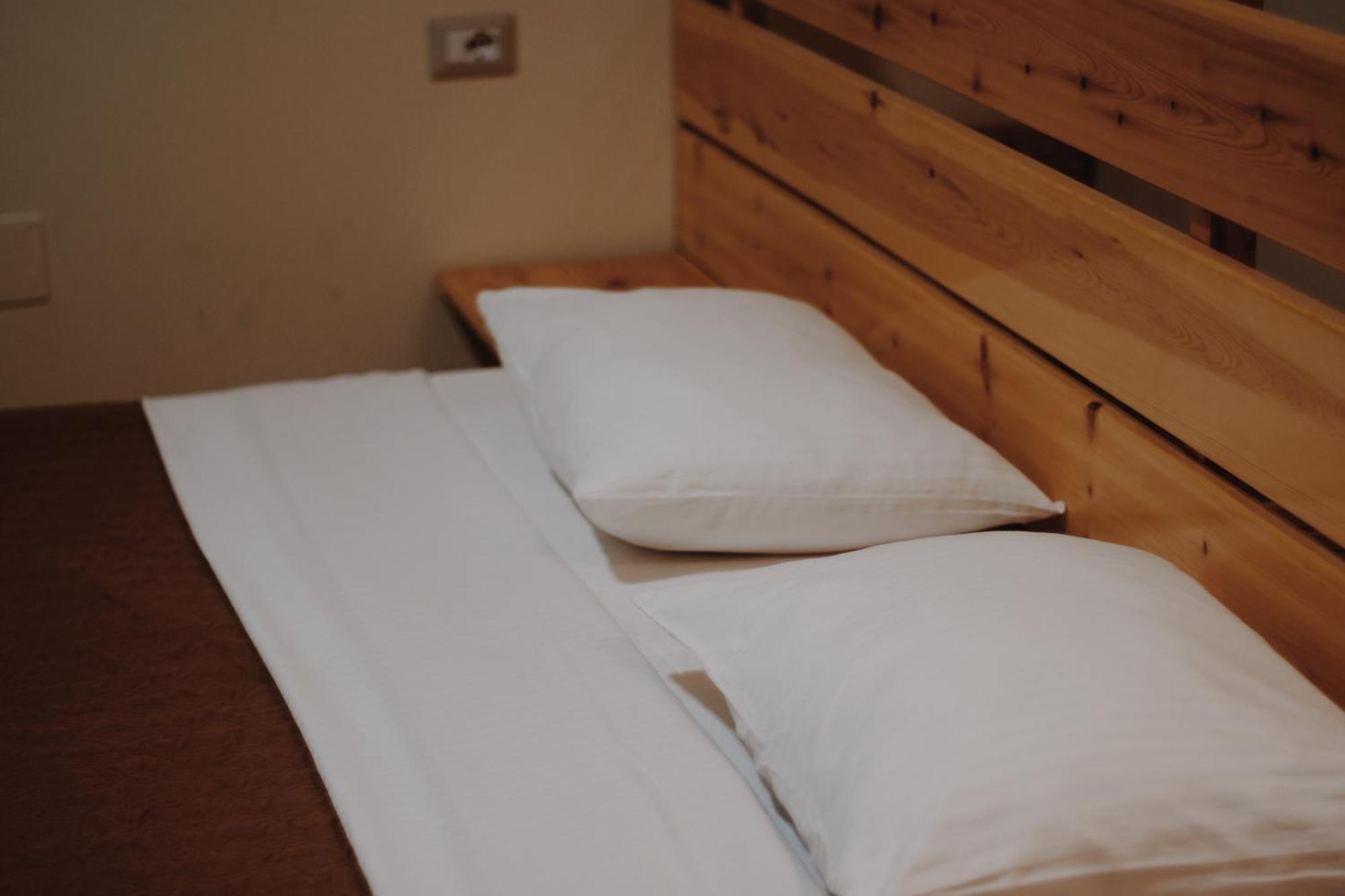 At Pikotiko'S - Korca City Rooms For Rent Extérieur photo